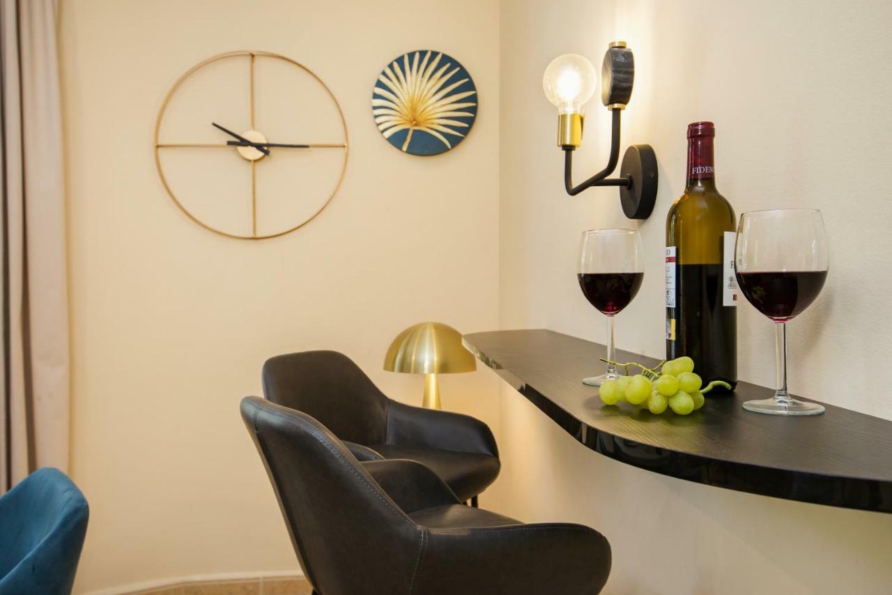 Stay U-Nique Apartments Floridablanca Барселона Екстериор снимка